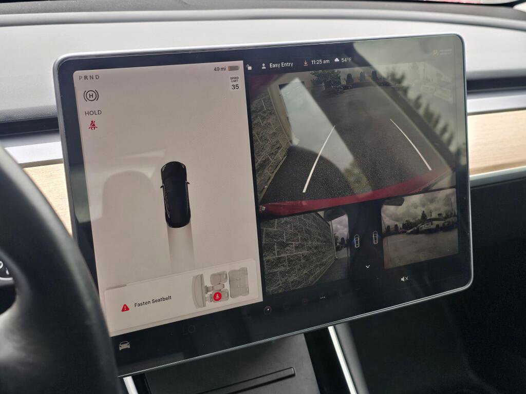 Used 2018 Tesla Model 3 Long Range RWD image 29
