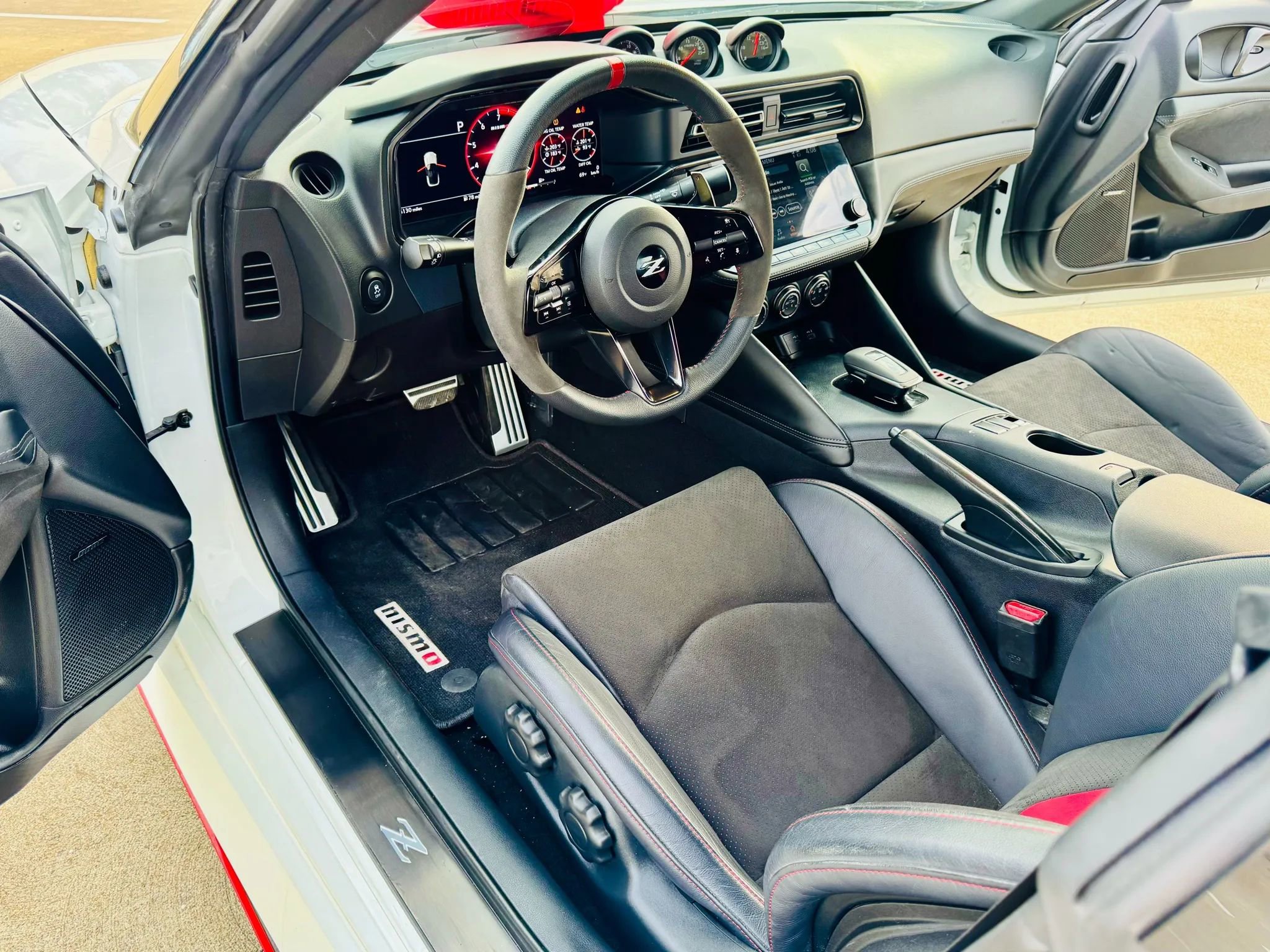 Used 2024 Nissan Z NISMO w/ Floor Mat Package image 41
