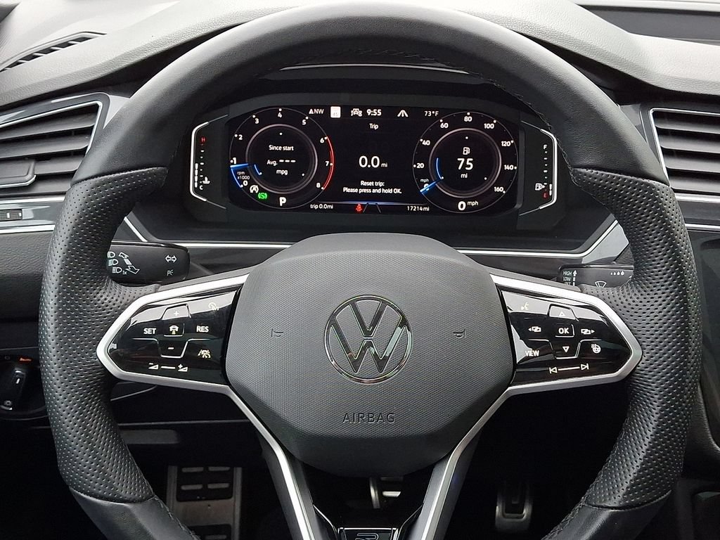 Used 2023 Volkswagen Tiguan SEL R-Line AWD/4WD image 20