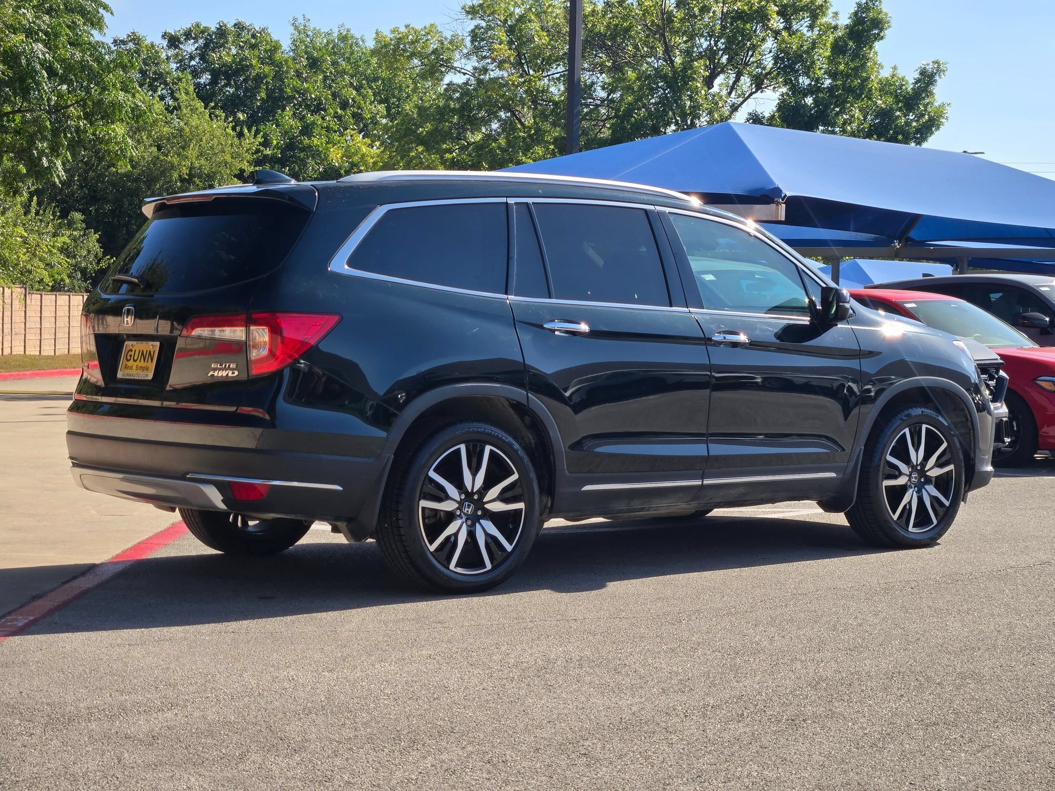 Used 2019 Honda Pilot Elite image 3