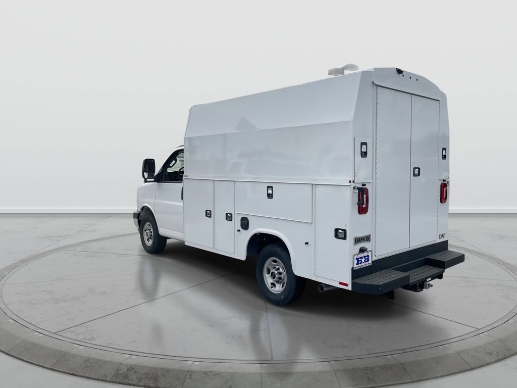 New 2025 GMC Savana 3500 w/ Power Convenience Package RWD image 6