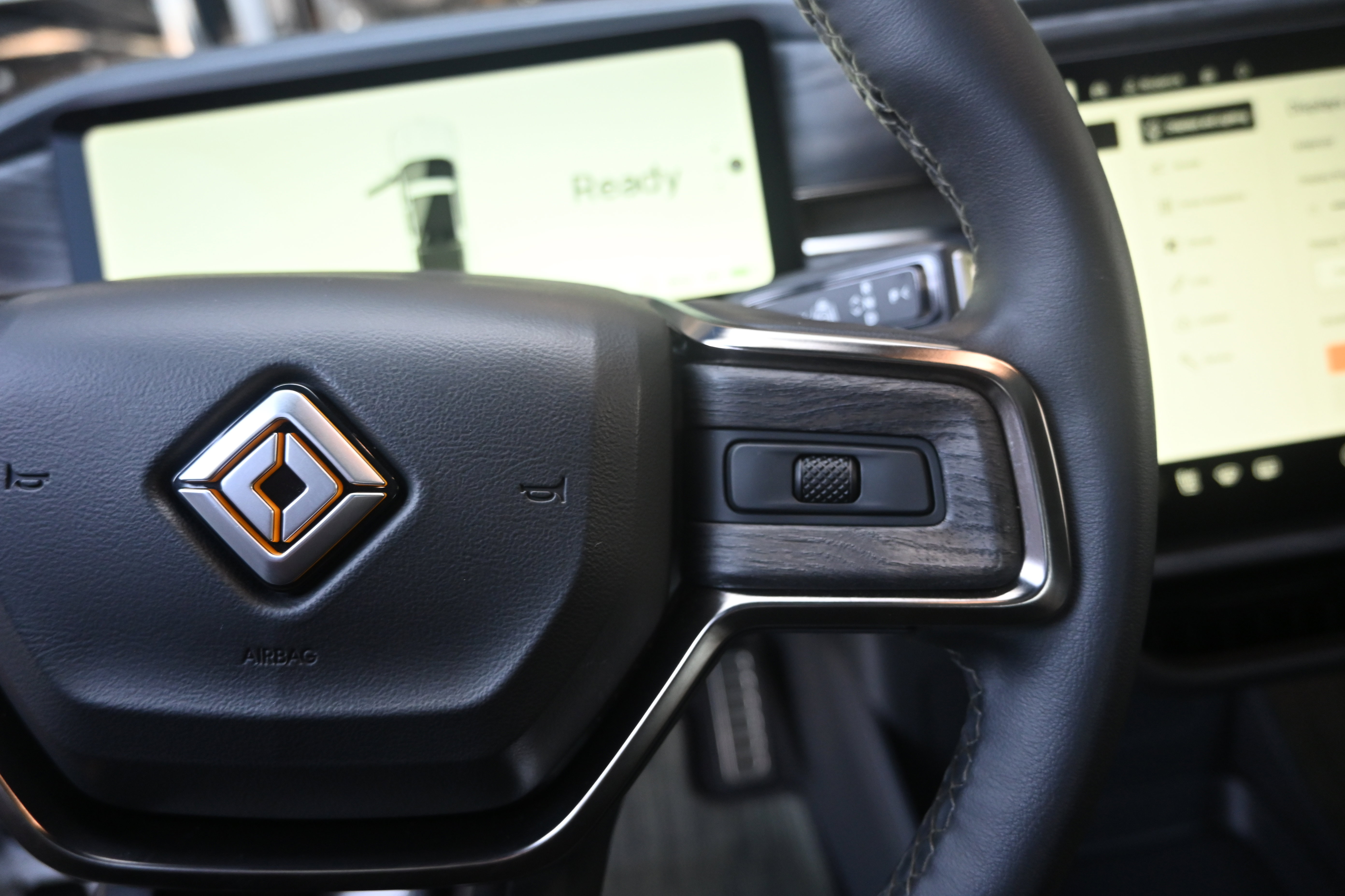 Used 2023 Rivian R1T Adventure image 39