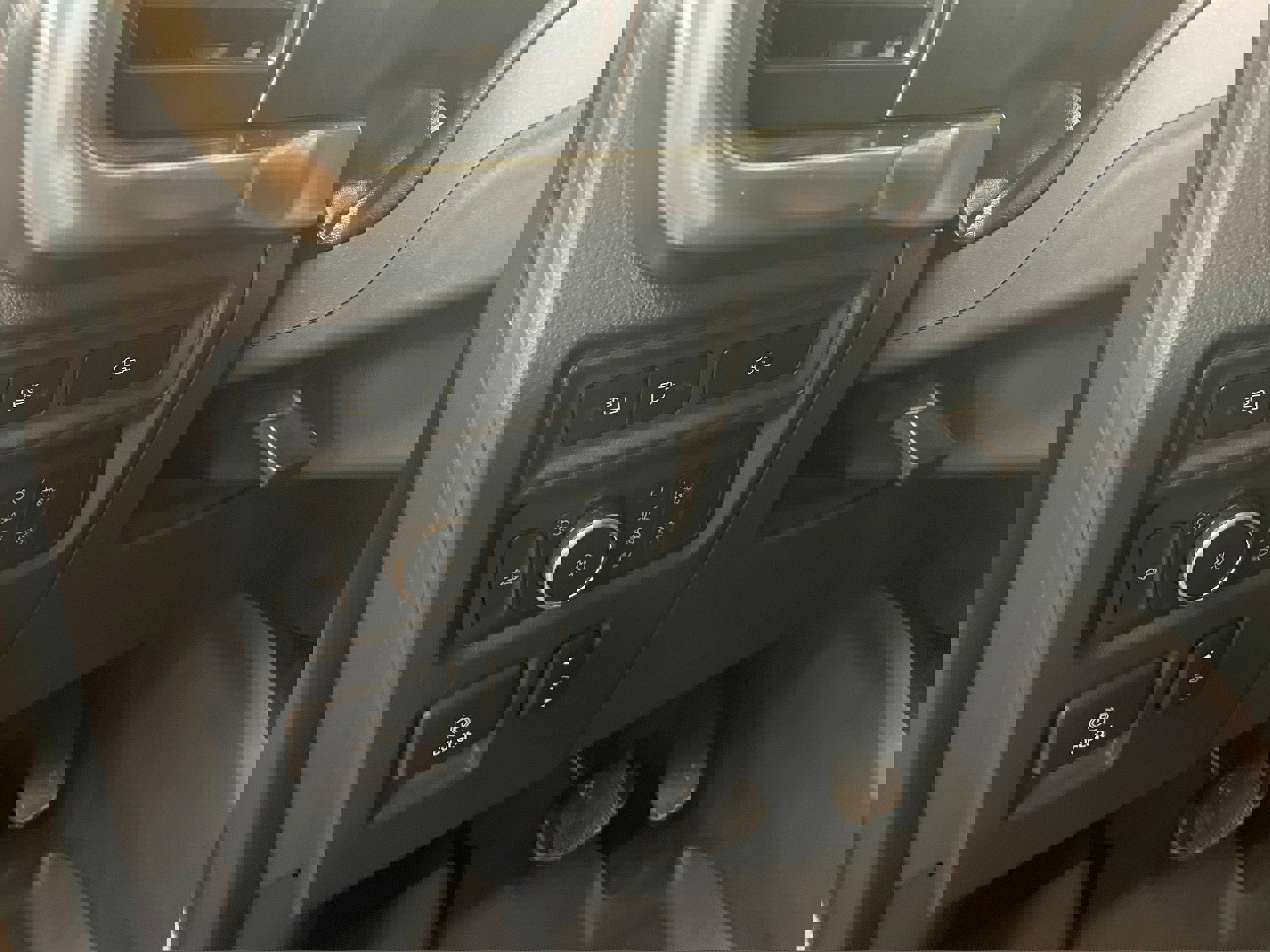 Used 2022 Ford F150 Lariat image 14