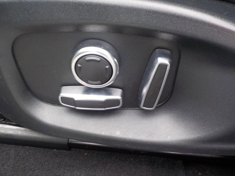 Used 2019 Jaguar F-PACE Prestige image 28