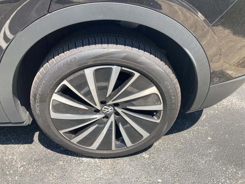 Certified 2023 Volkswagen ID.4 Pro S Plus AWD/4WD image 7