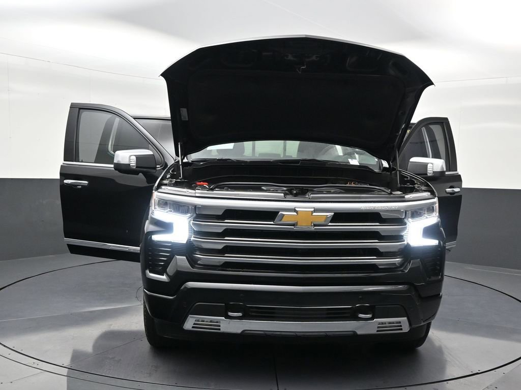 Used 2024 Chevrolet Silverado 1500 High Country RWD image 39