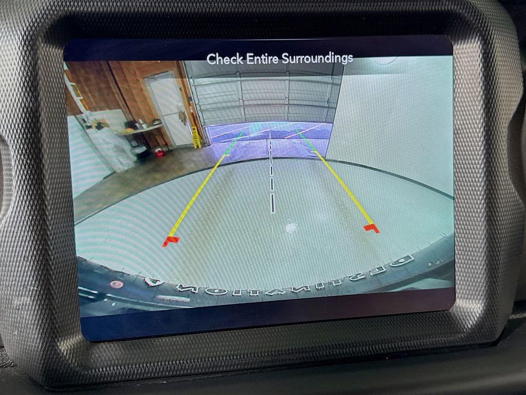 Used 2023 Jeep Wrangler Unlimited w/ Sun & Screen Package image 25