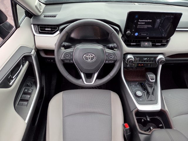 Used 2024 Toyota RAV4 Limited AWD/4WD image 26