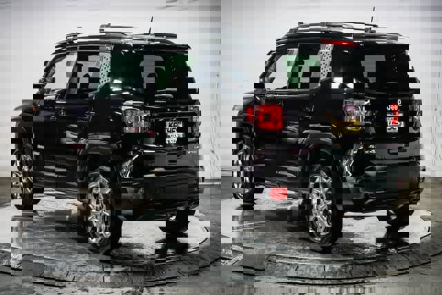 Used 2019 Jeep Renegade Limited image 2