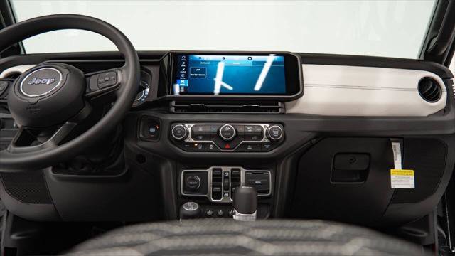 Used 2025 Jeep Gladiator Sport image 25