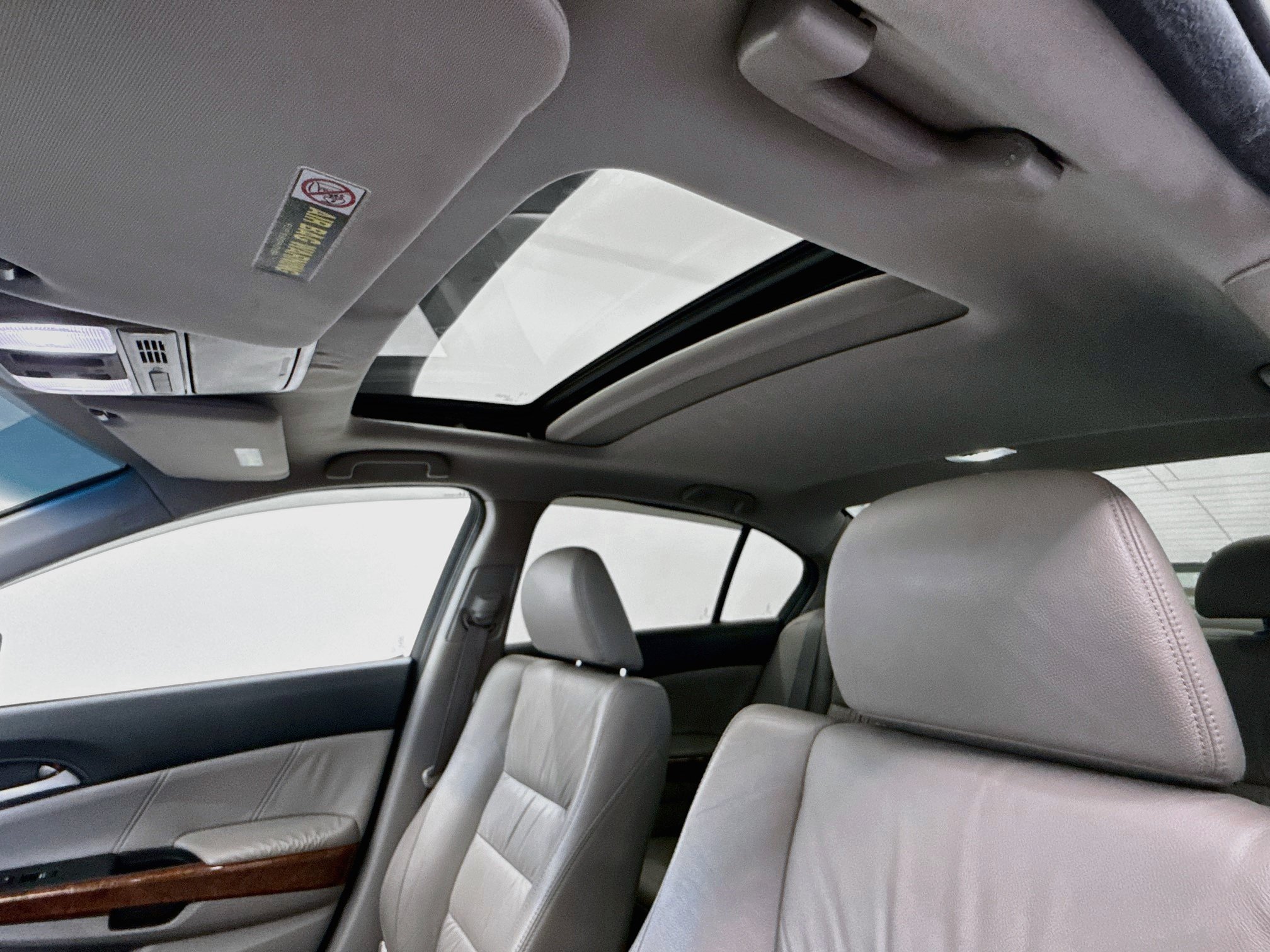 Used 2011 Honda Accord EX-L image 24