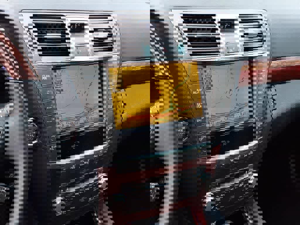 Used 2010 Lexus LS 460 image 21