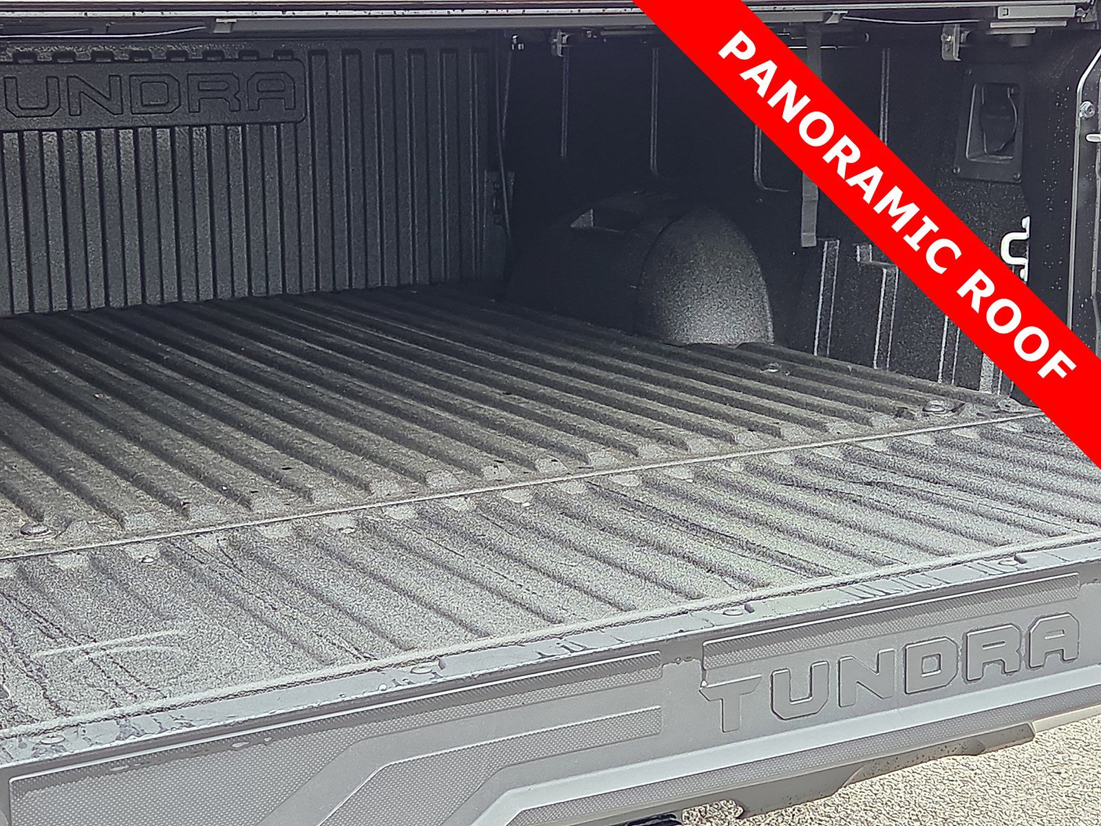 Used 2024 Toyota Tundra Limited AWD/4WD image 9
