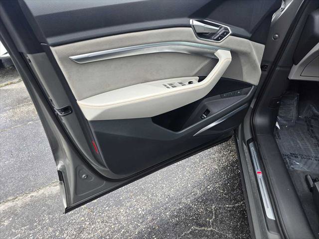 Used 2023 Audi e-tron Chronos w/ Chronos Package image 25