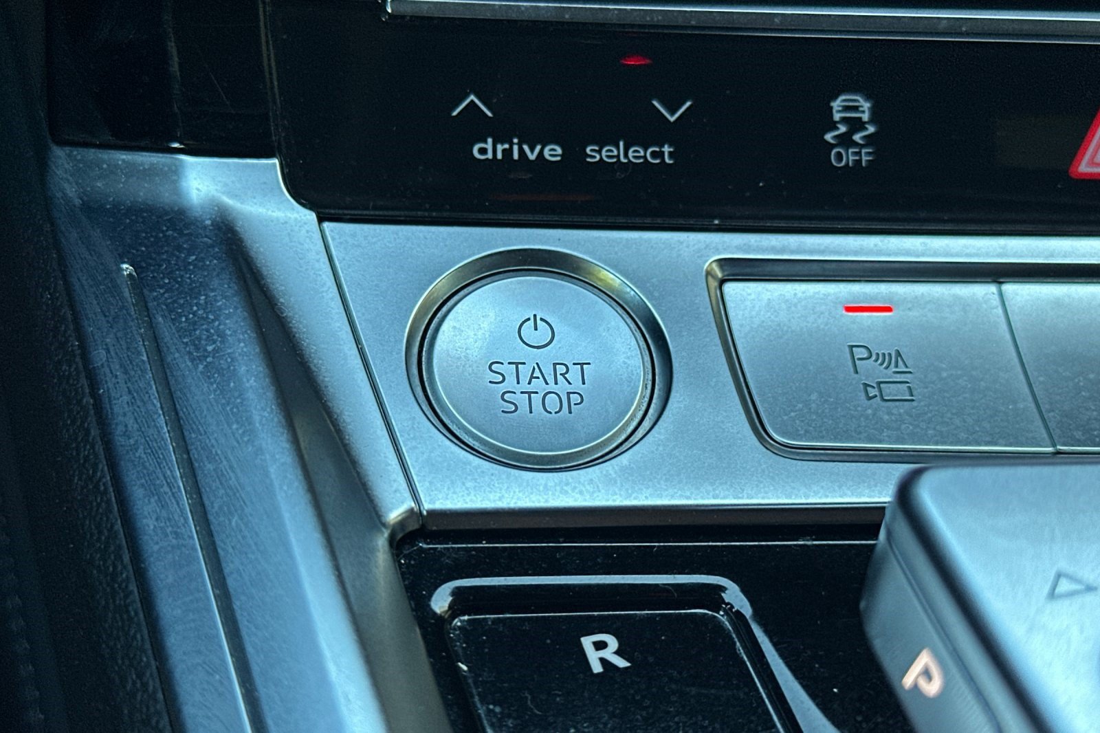 Used 2019 Audi e-tron Prestige AWD/4WD image 35