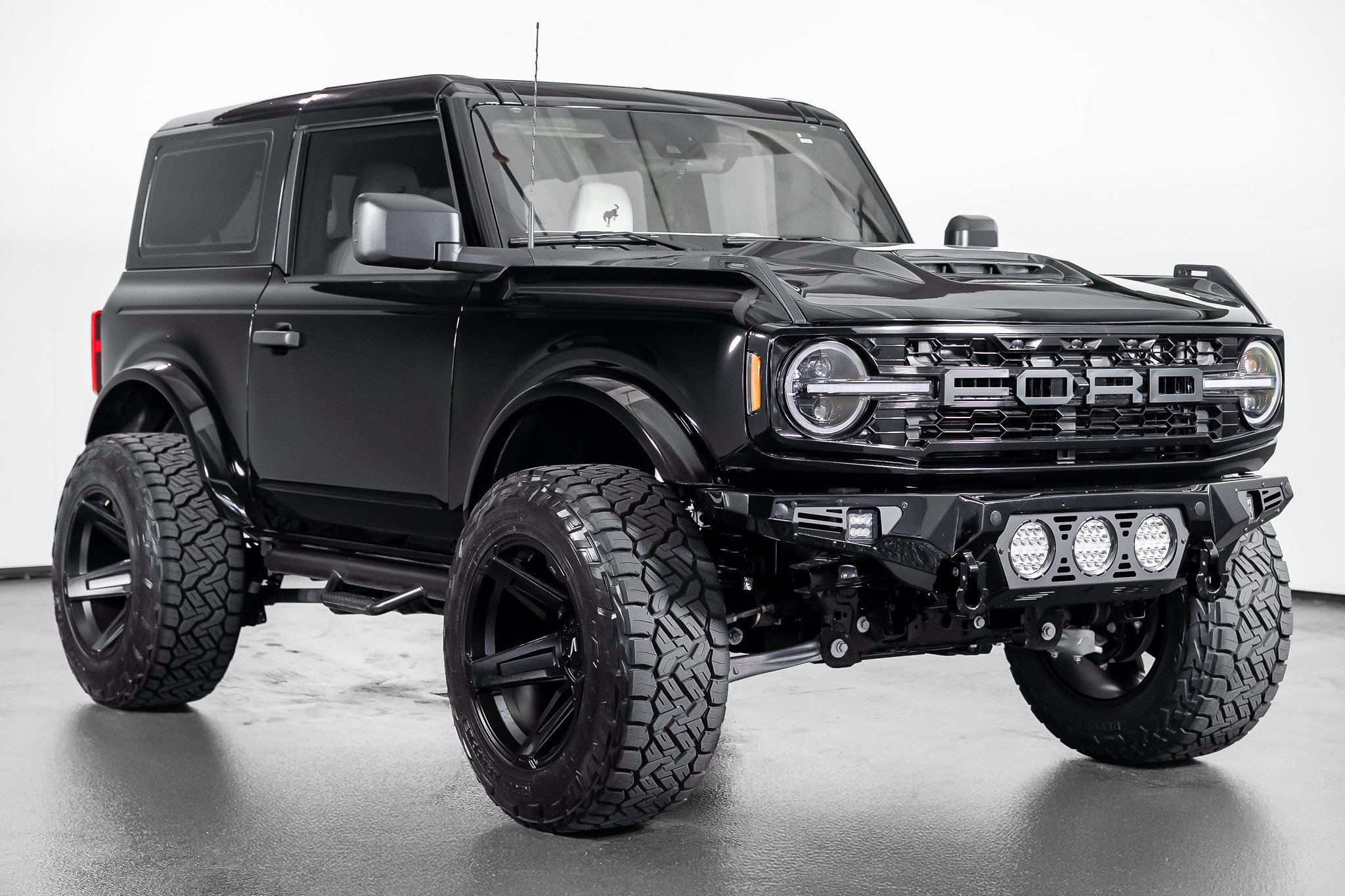 Used 2025 Ford Bronco 2-Door AWD/4WD image 34
