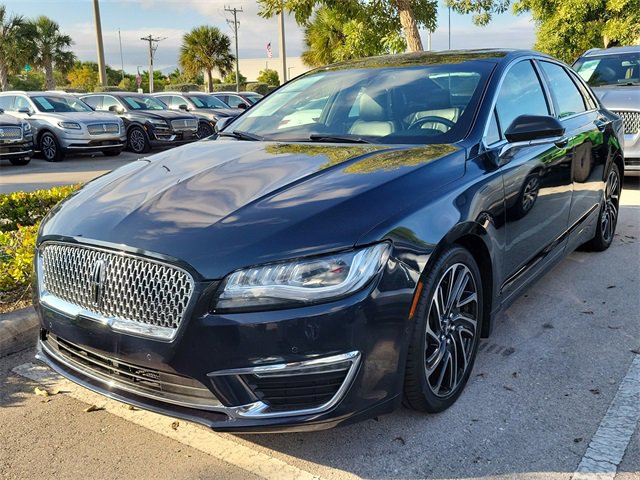 Used 2020 Lincoln MKZ Reserve image 2