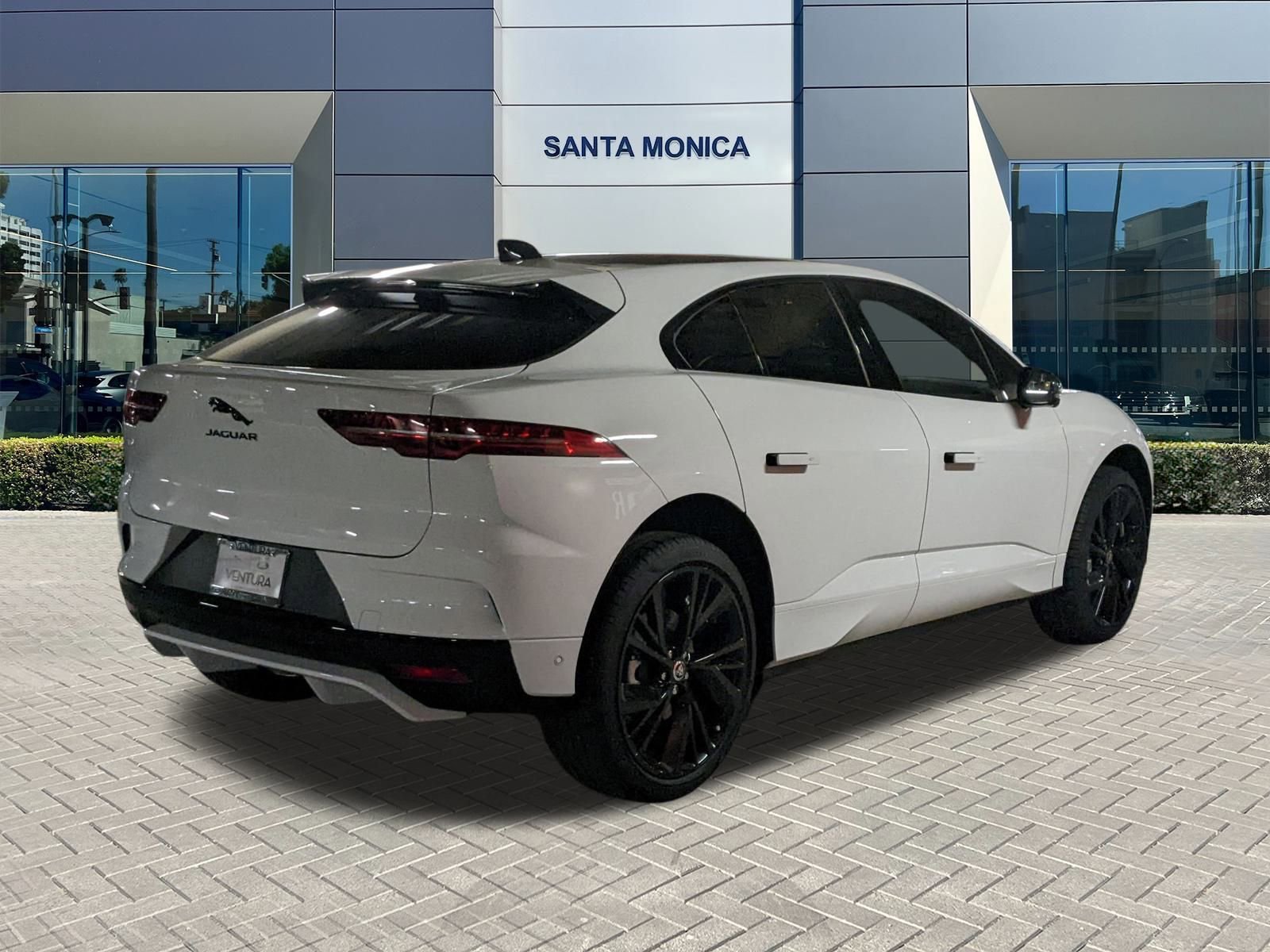 New 2024 Jaguar I-PACE R-Dynamic HSE image 2