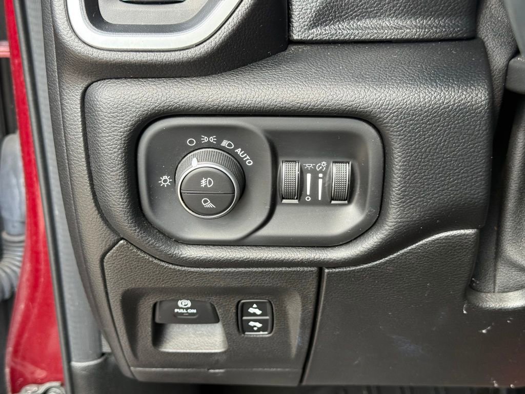 Used 2019 RAM 1500 Big Horn image 19