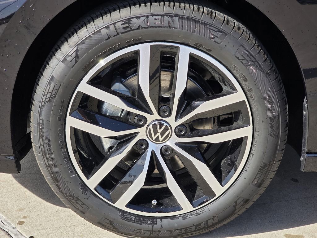 New 2026 Volkswagen Jetta SE FWD image 9