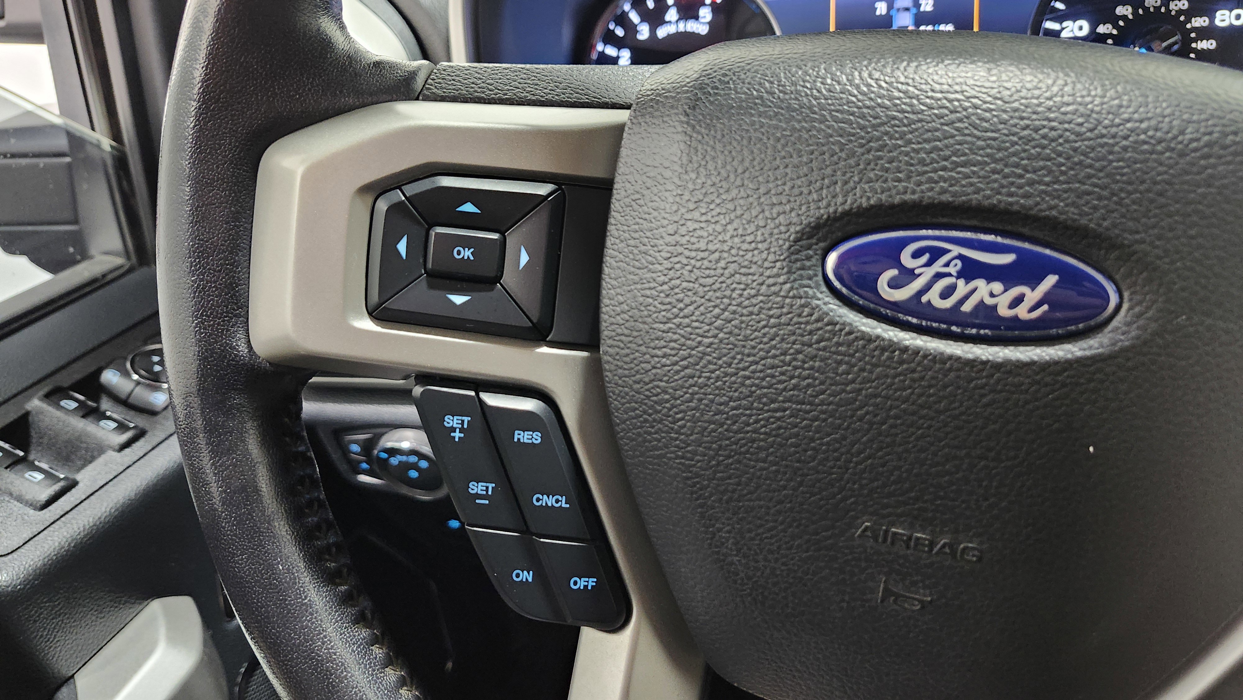 Used 2022 Ford F350 Lariat w/ Lariat Ultimate Package image 37