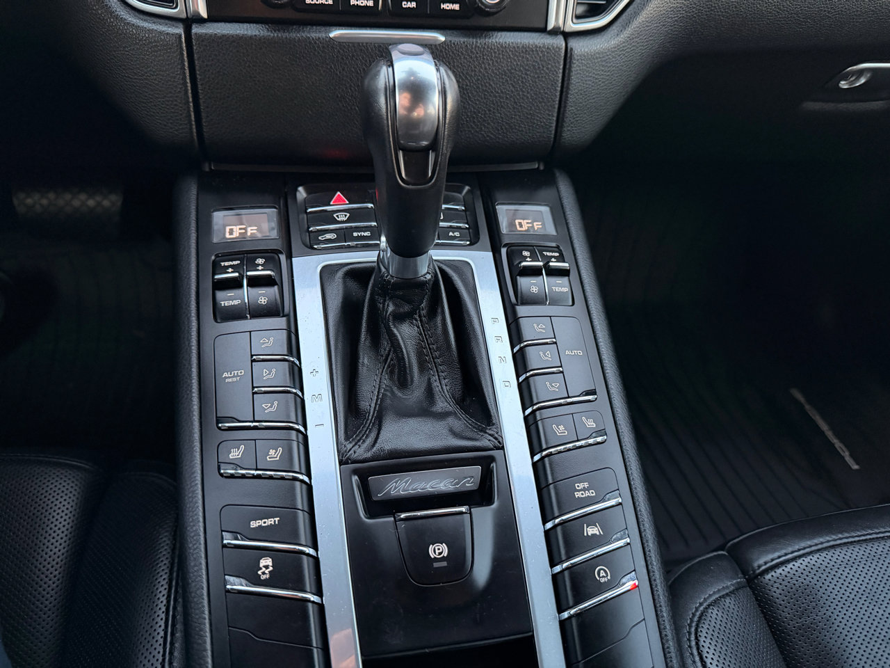 Used 2017 Porsche Macan S image 37