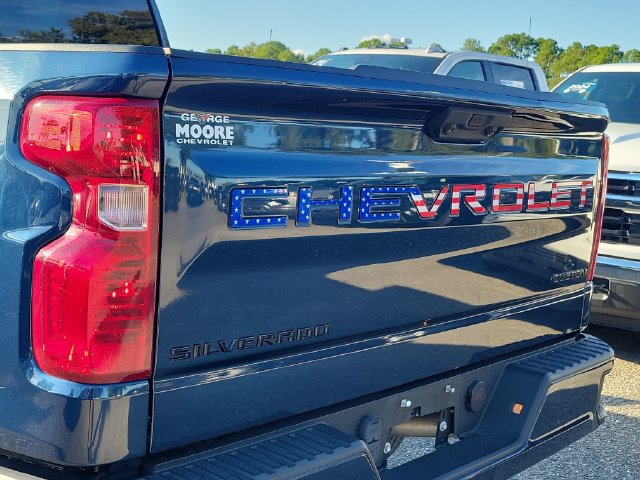 Certified 2022 Chevrolet Silverado 1500 Custom w/ LPO, Dark Essentials Package RWD image 8