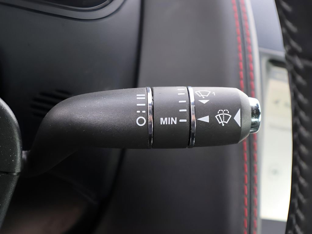 Used 2023 Jaguar F-TYPE R-Dynamic AWD/4WD image 31