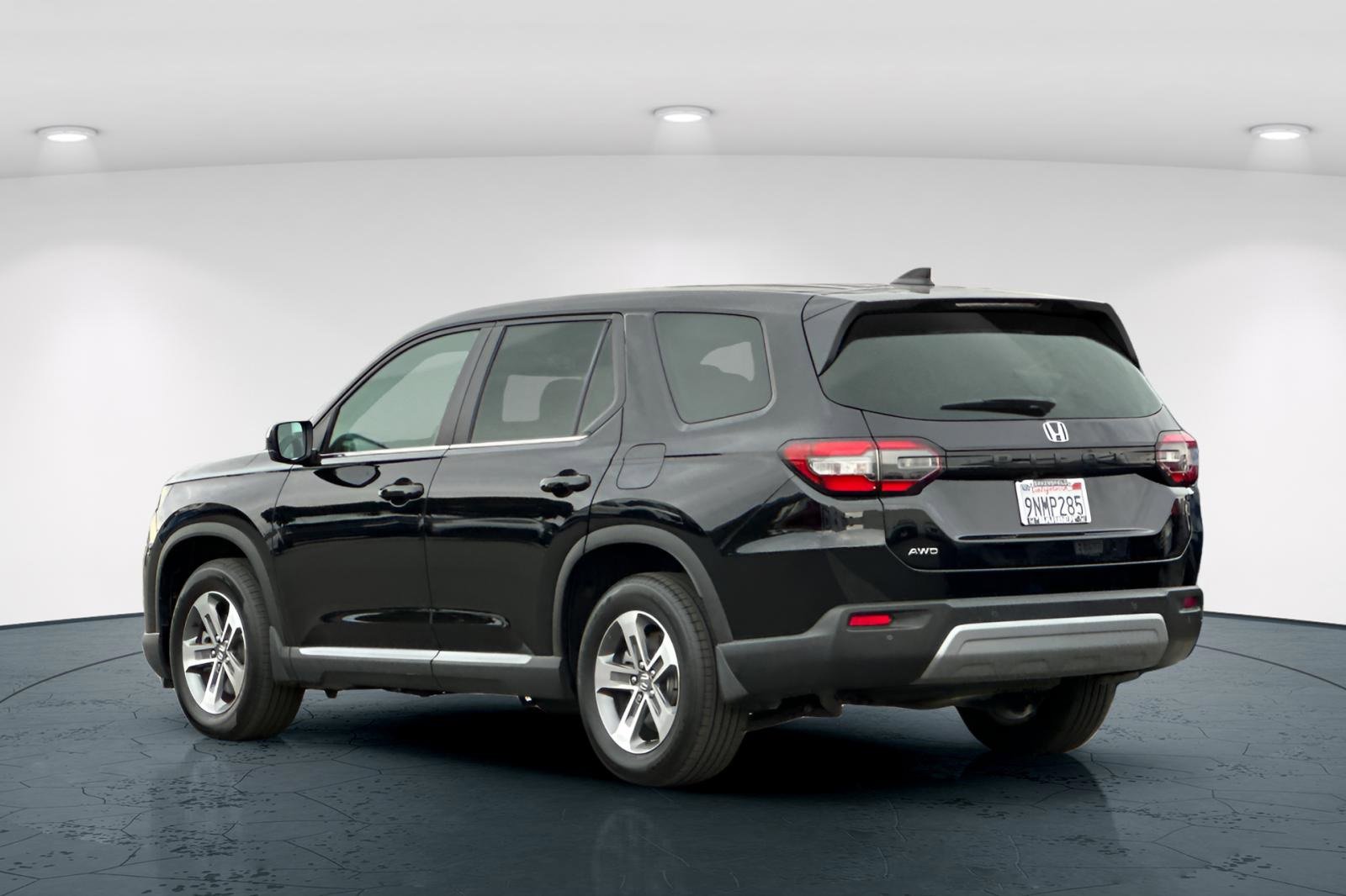 Certified 2025 Honda Pilot EX-L image 4