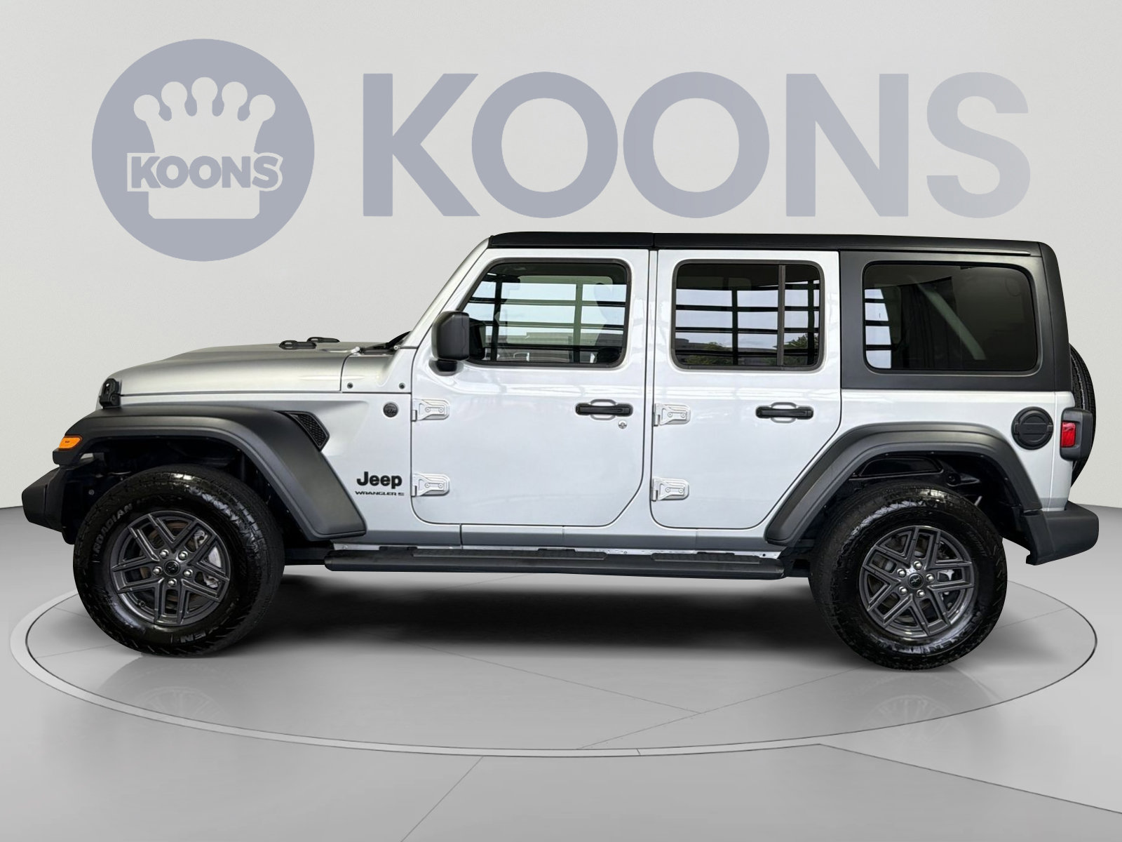Used 2024 Jeep Wrangler Unlimited Sport AWD/4WD image 2