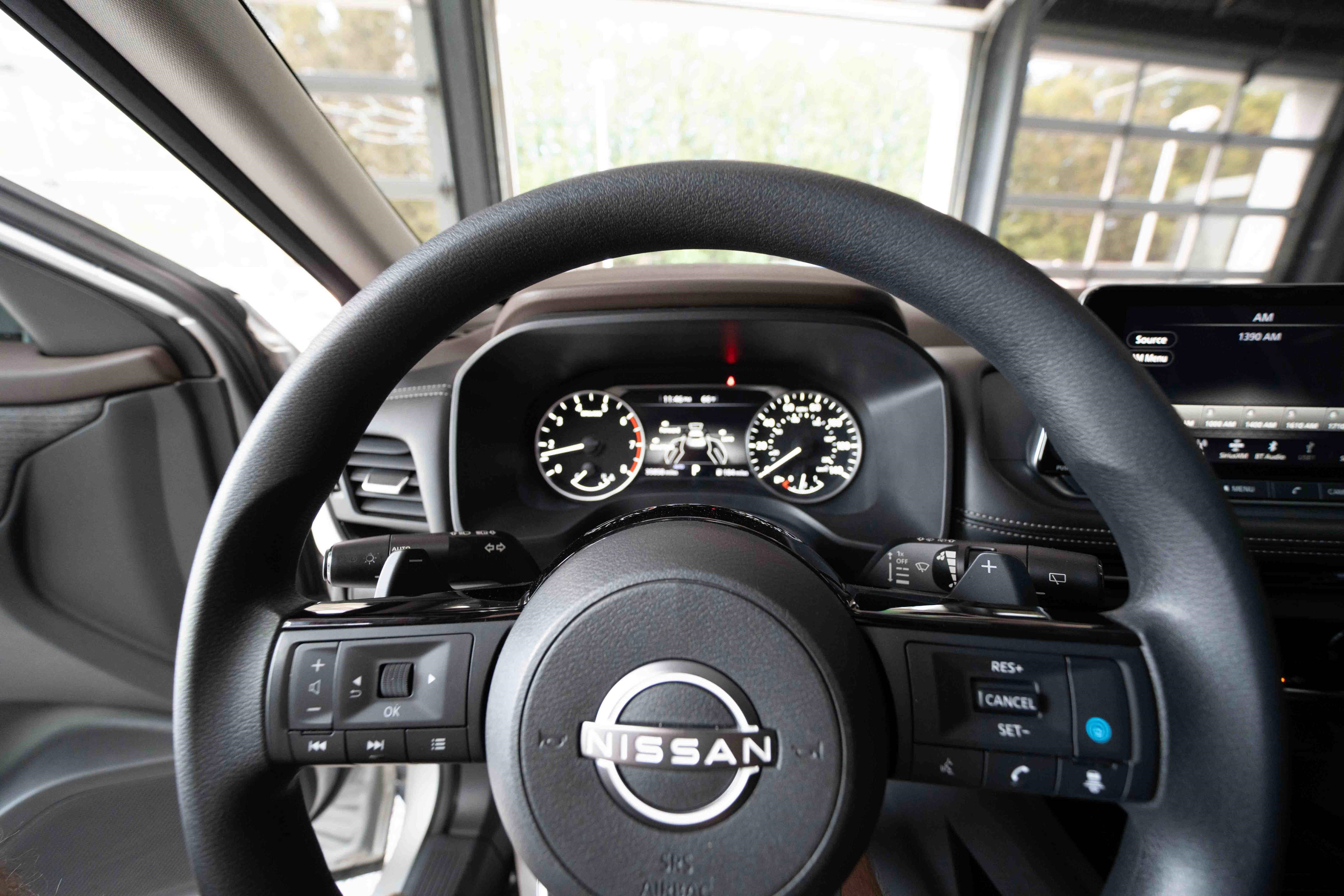Used 2023 Nissan Rogue SV AWD/4WD image 16