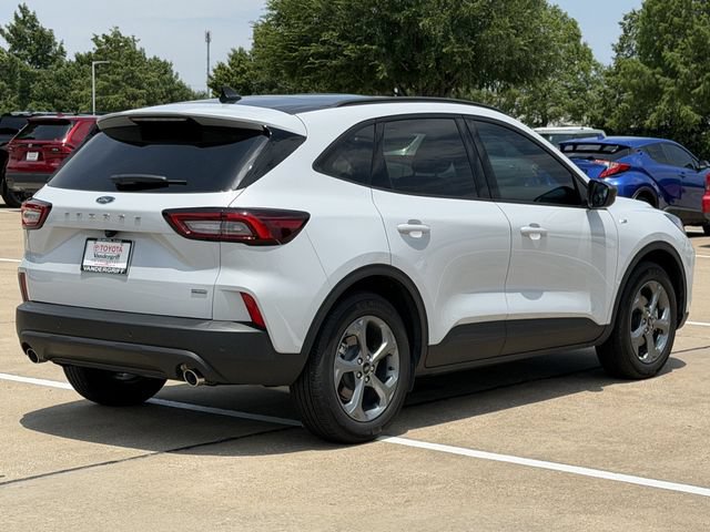 Used 2025 Ford Escape ST-Line w/ Equipment Group 301A FWD image 4