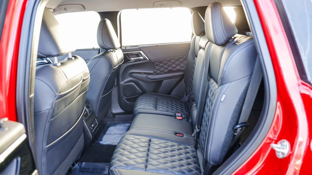 Used 2024 Mitsubishi Outlander SEL FWD image 22