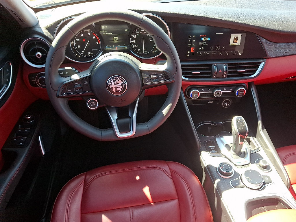 Used 2021 Alfa Romeo Giulia Sprint RWD image 11