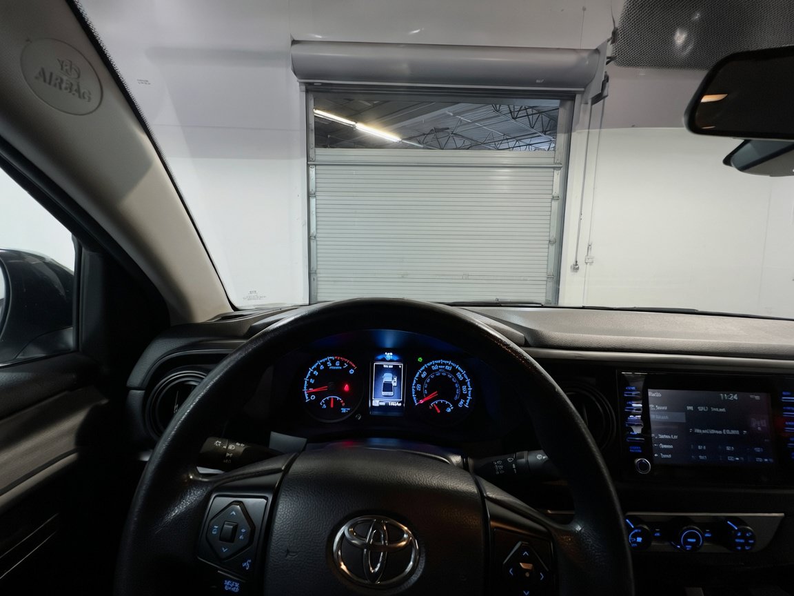 Used 2023 Toyota Tacoma SR AWD/4WD image 7
