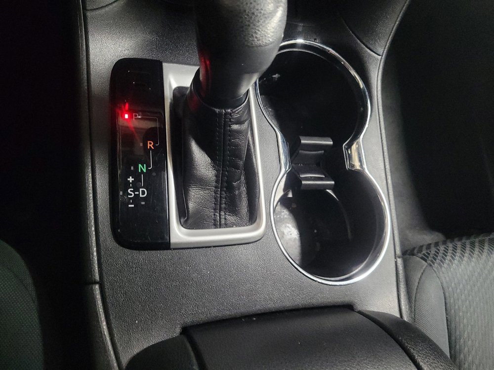 Used 2019 Toyota Highlander LE FWD image 26