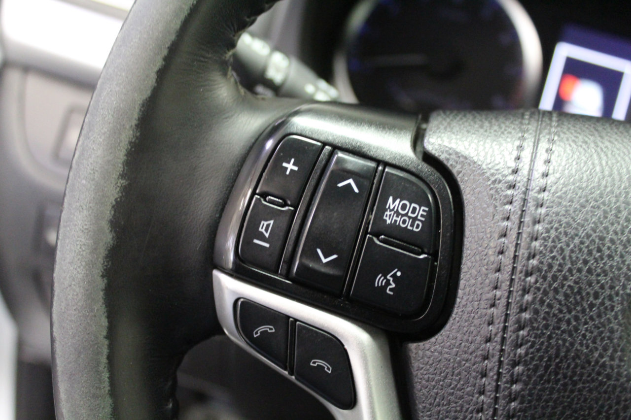 Used 2019 Toyota Highlander LE image 10