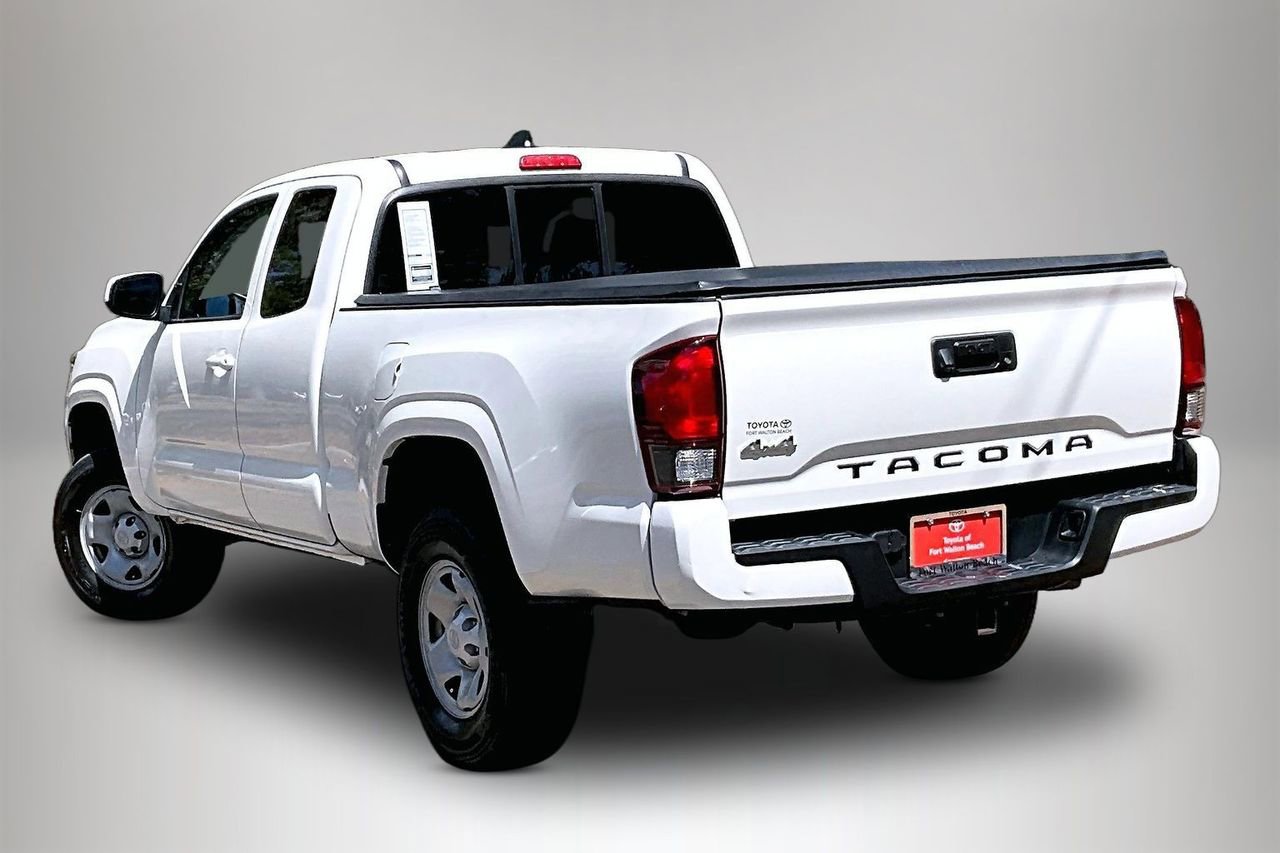 Used 2020 Toyota Tacoma SR AWD/4WD image 4