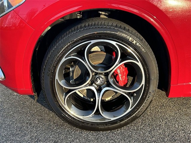 Used 2022 Alfa Romeo Stelvio Veloce image 10