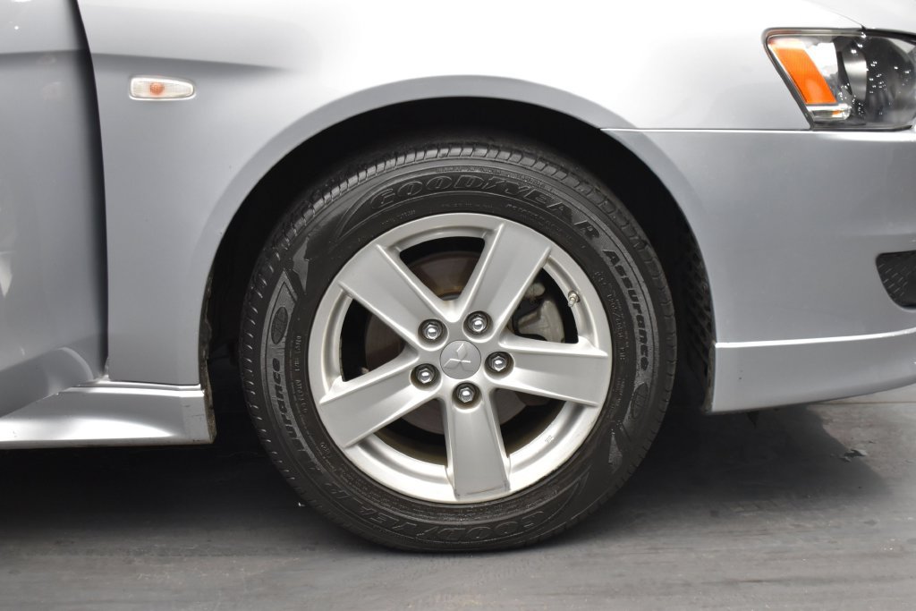 Used 2009 Mitsubishi Lancer ES FWD image 5