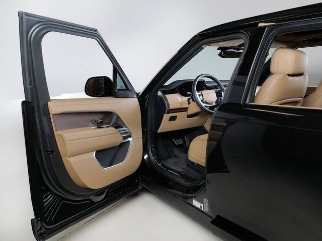 Used 2026 Land Rover Range Rover SE AWD/4WD image 25