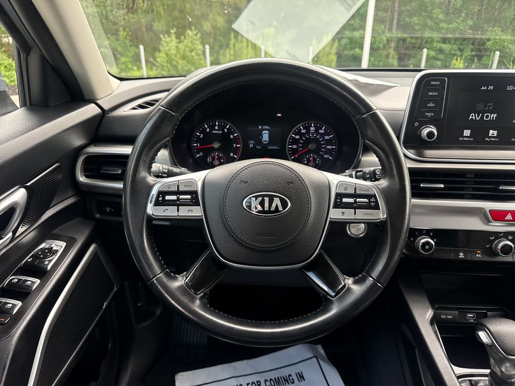 Used 2020 Kia Telluride LX FWD image 19