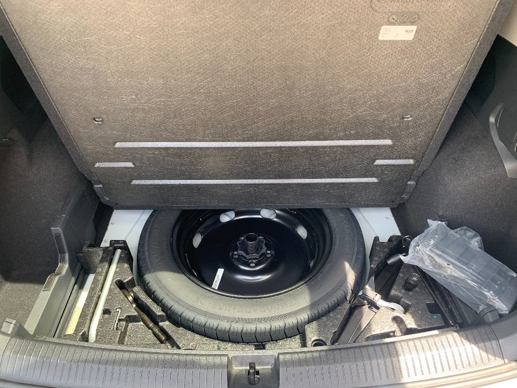 Used 2021 Volkswagen Tiguan SE AWD/4WD image 22
