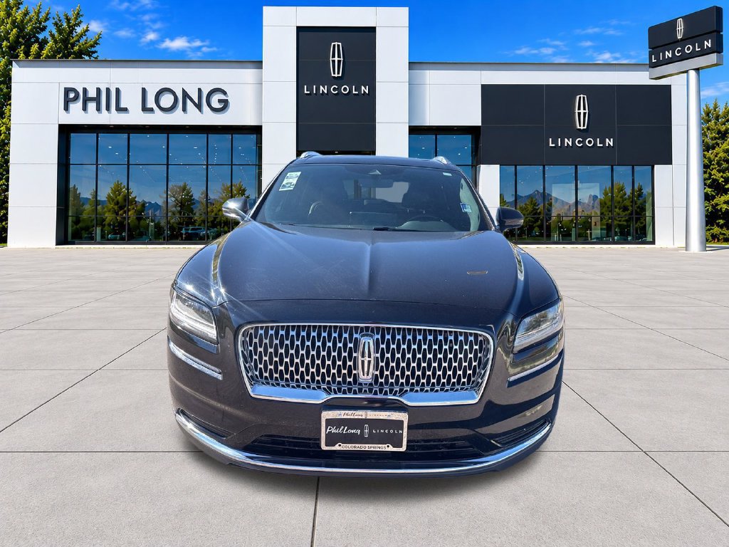 Certified 2022 Lincoln Nautilus Reserve w/ Luxury Package AWD/4WD image 2