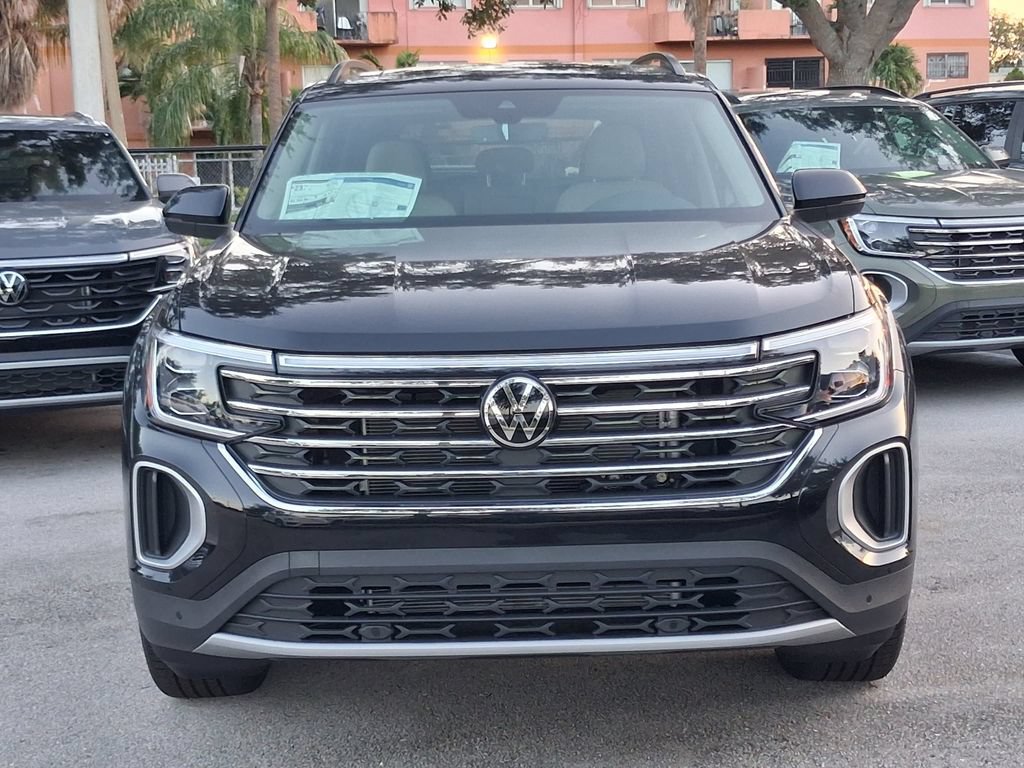New 2026 Volkswagen Atlas SE FWD image 2
