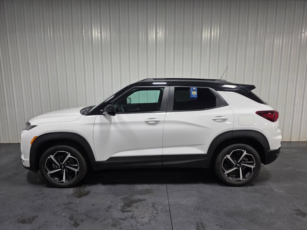 Used 2023 Chevrolet TrailBlazer RS w/ Sun and Liftgate Package AWD/4WD image 4