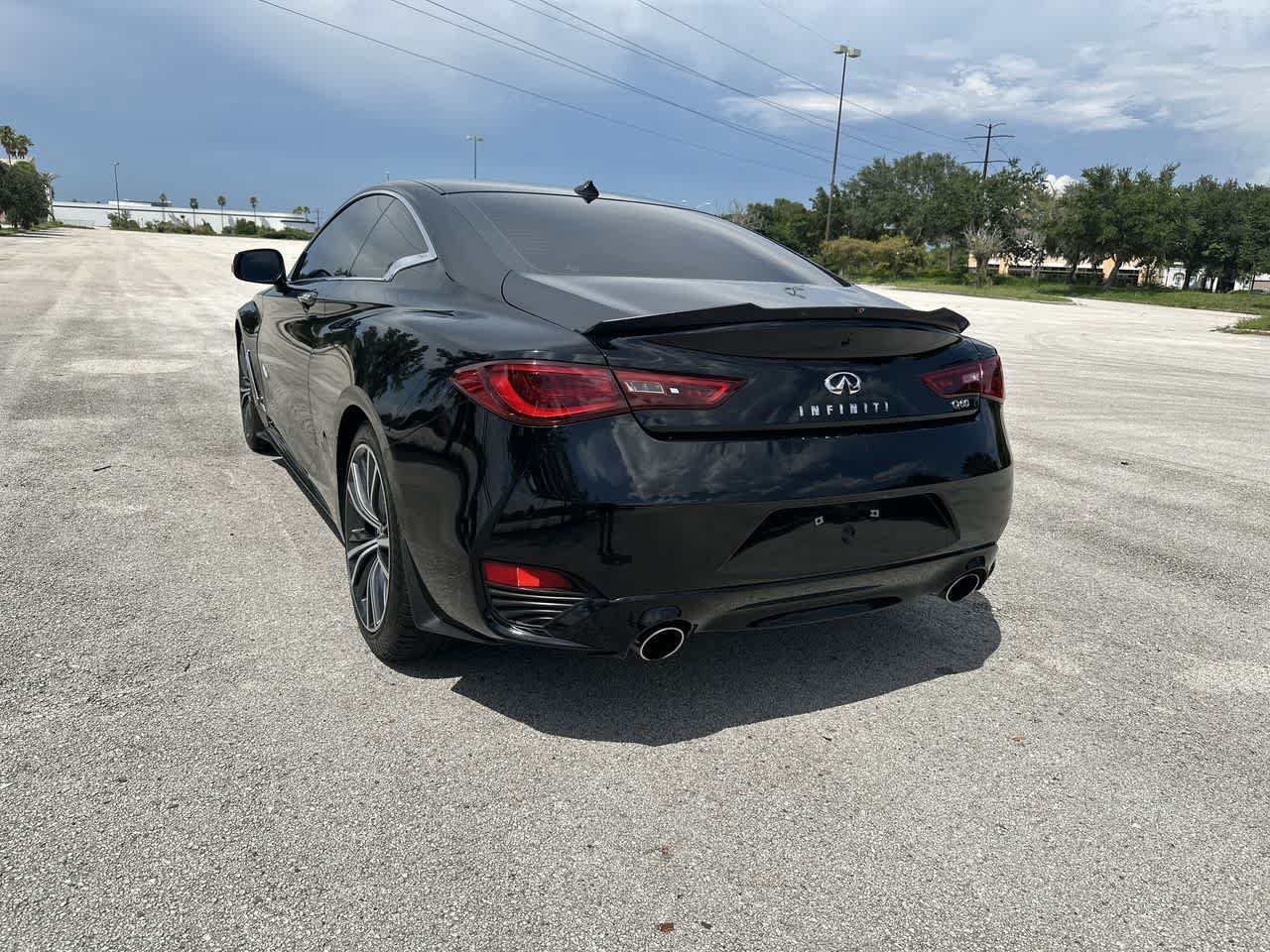 Used 2019 INFINITI Q60 3.0t Luxe RWD image 4