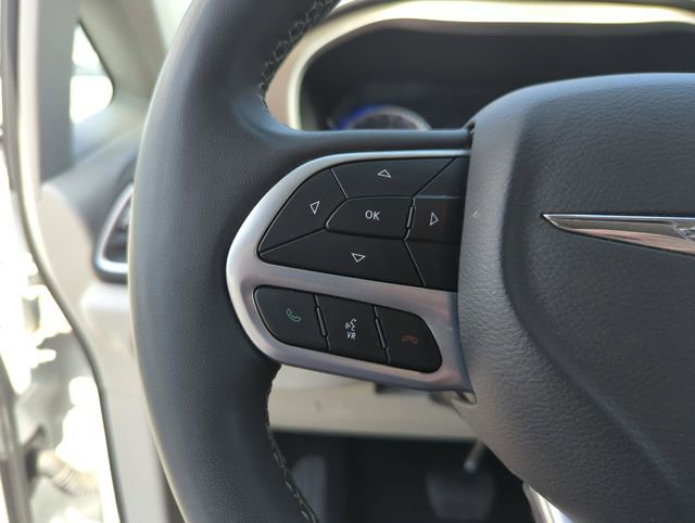 Used 2023 Chrysler Voyager LX FWD image 37