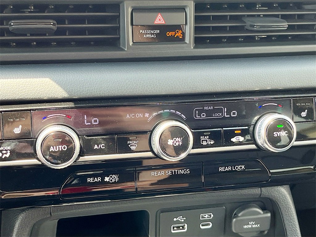 Used 2024 Honda Pilot Elite image 16