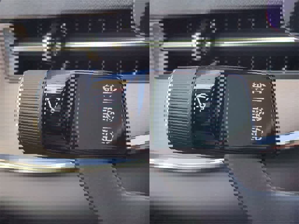 New 2025 Volvo EX90 Ultra w/ Protection Package Premier image 25